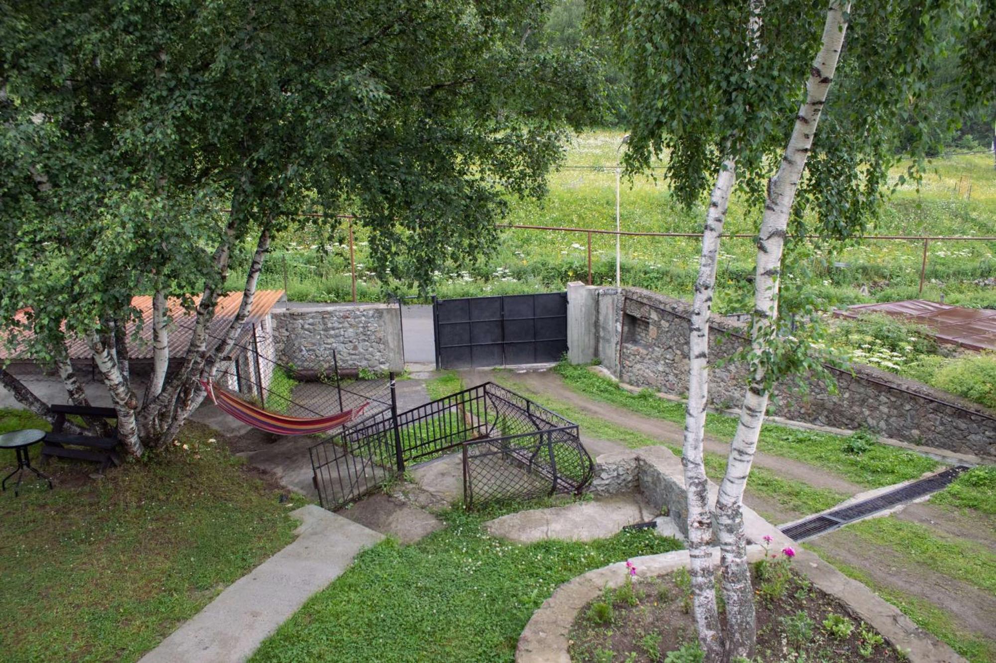 Hotel Garemta Kazbegi Exterior foto